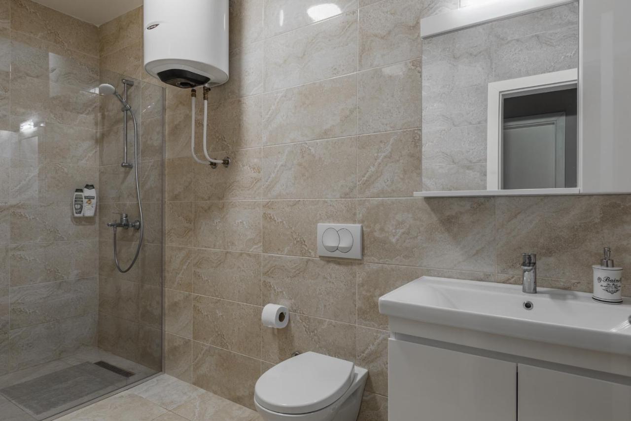 Bleri Apartment, 2 Bedroom, Free Parking Приштина Экстерьер фото